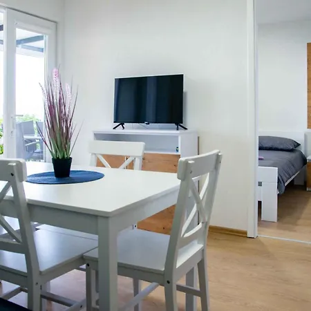 Mobilehome In - Paklenica Riviera 51118 * 포세다르예